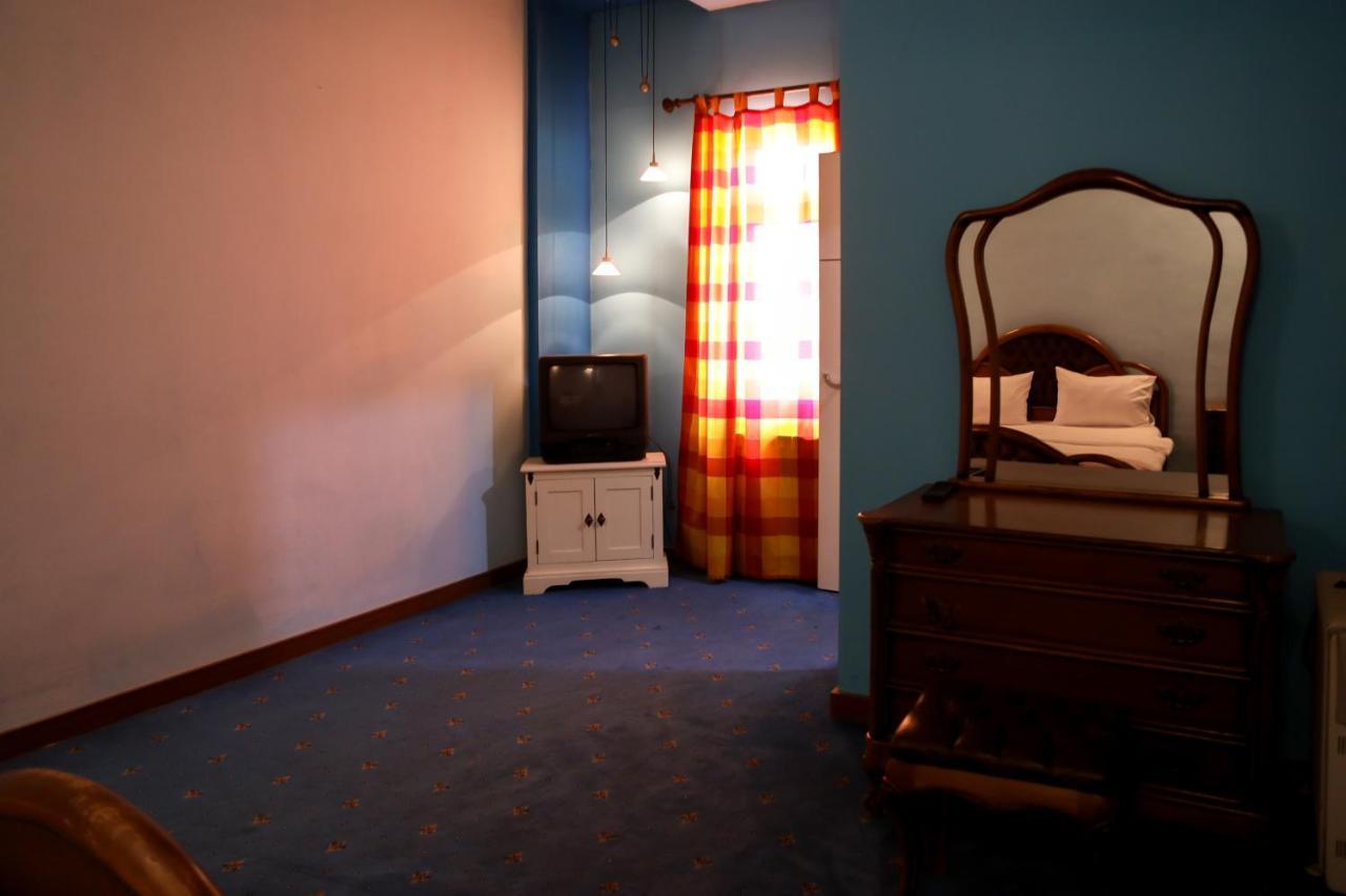 Hotel No Problem Erevan Esterno foto