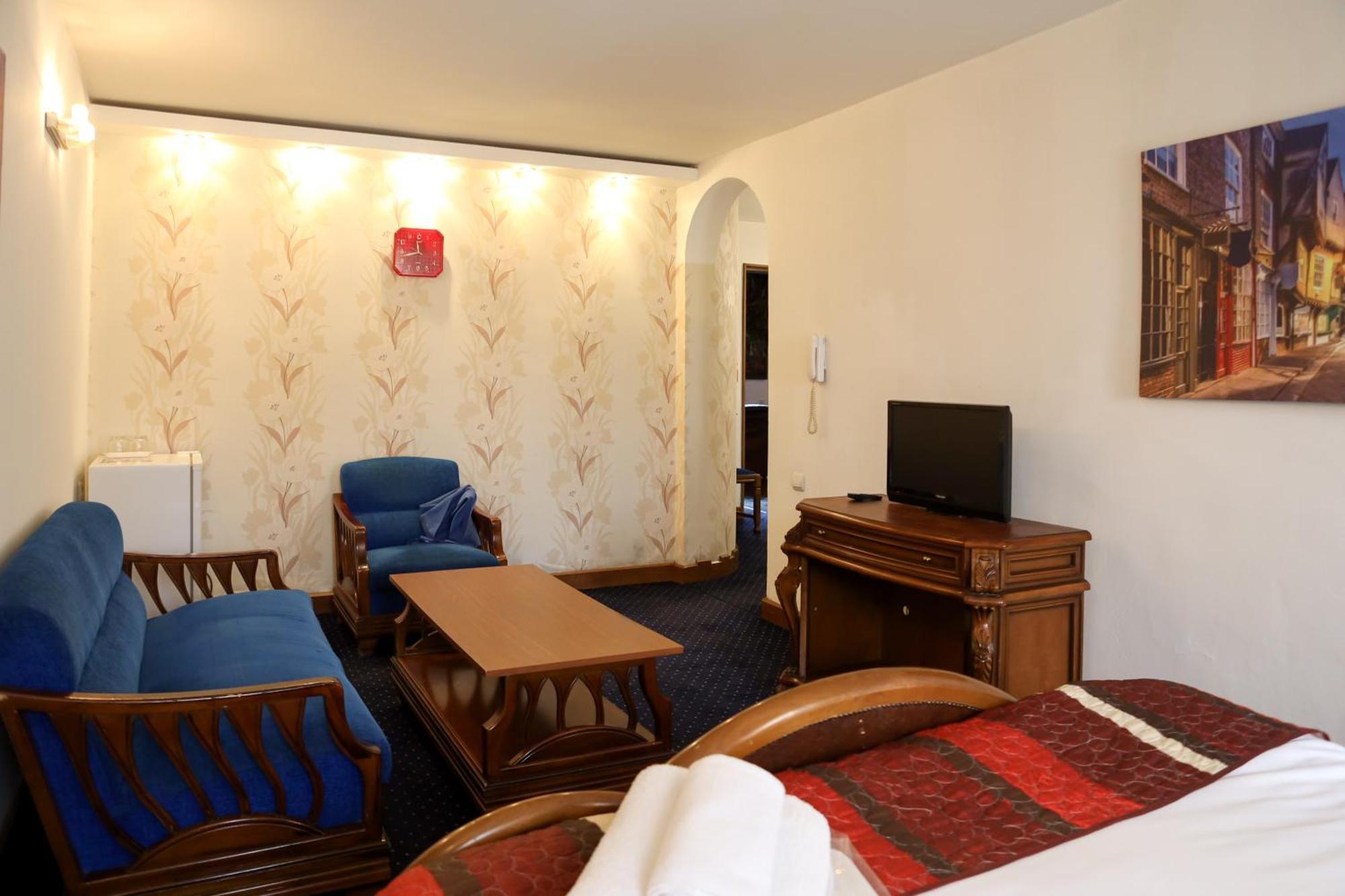 Hotel No Problem Erevan Esterno foto
